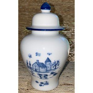 Vintage Blue And White Porcelain Farm Ginger Jar Chickens Japan 6” Canister Jar